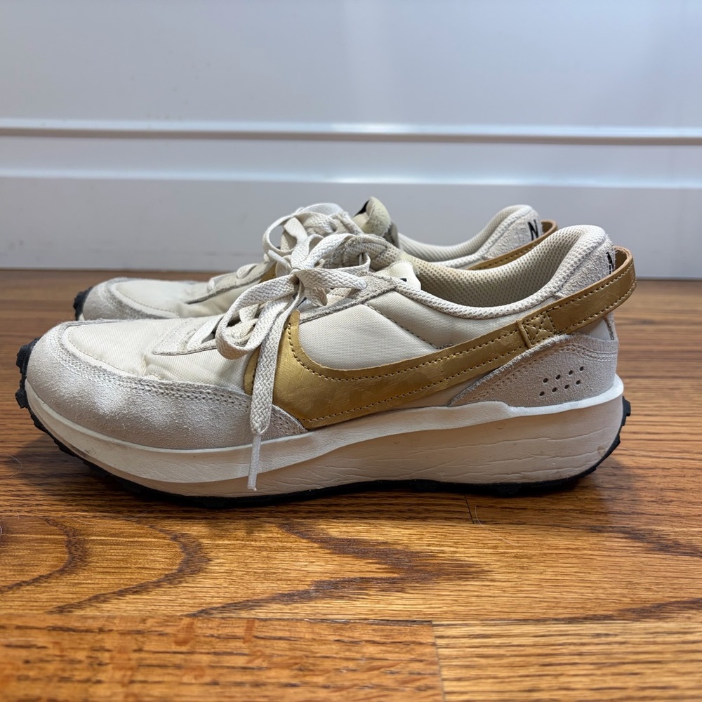 Nike Waffle Debut Running Shoe - Off-White & Gold - Picture 3 of 11
